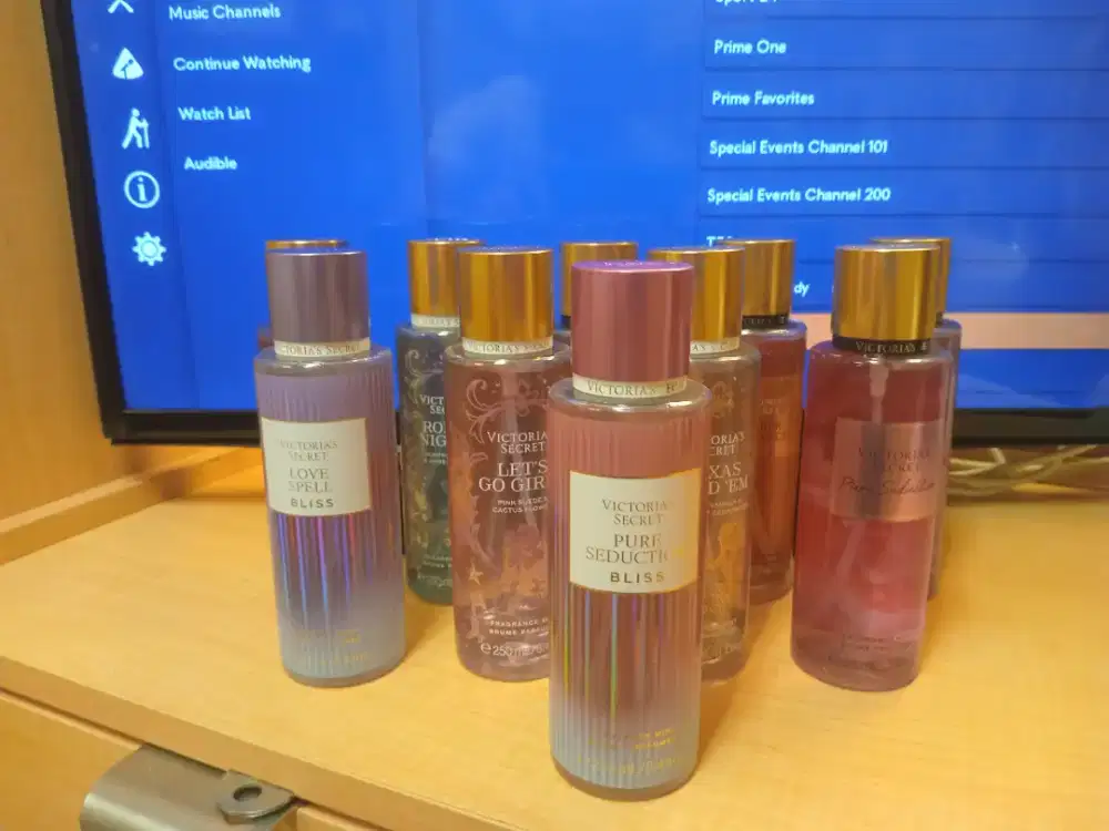 Dijual body mist atau minyak wangi