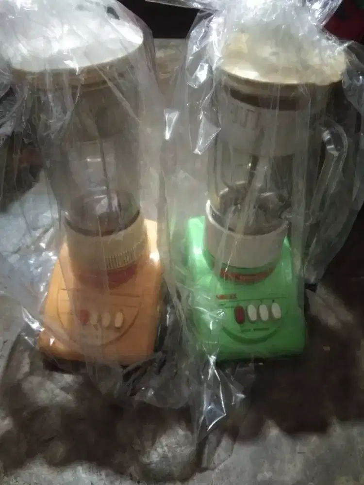 Dijual blender merk ini,harga murah,nego