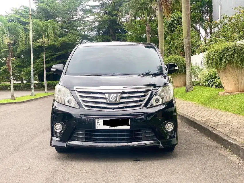 Toyota Alphard 2013
