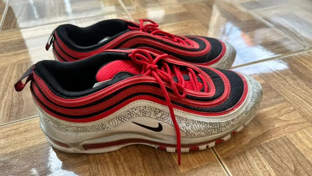 Sepatu nike 42 merah silver