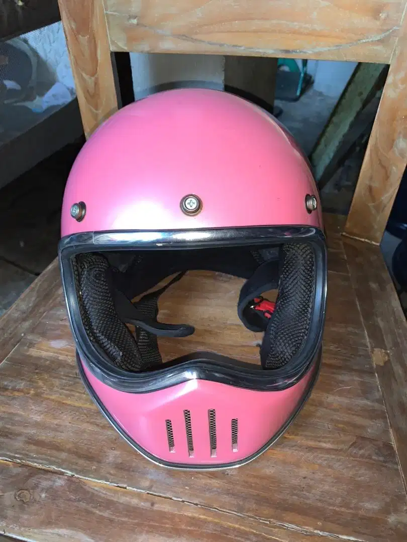 helm cakil pink