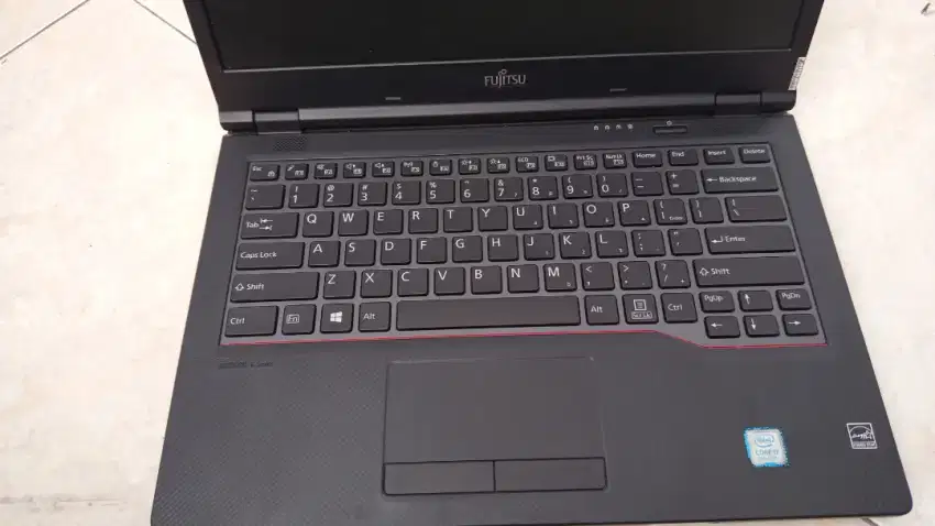 Laptop Fujitsu E549