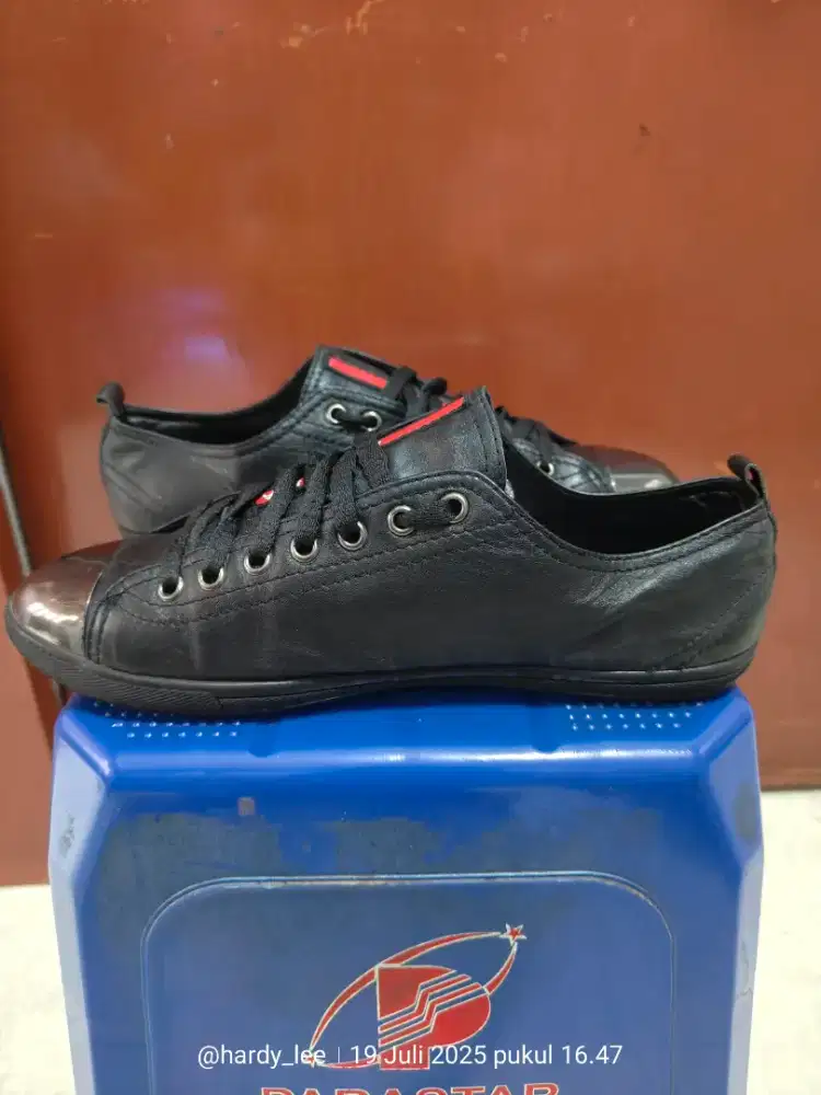 Sepatu Casual Prada Italy