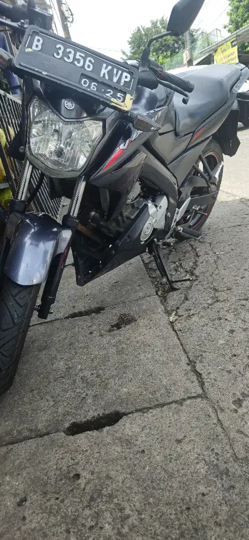 Dijual Yamaha Vixion 2015 - Surat Lengkap - Harga 7,5 Juta Nego