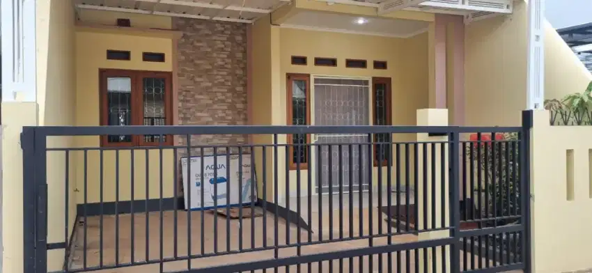 Di jual rumh baru siap huni bebas bnjir