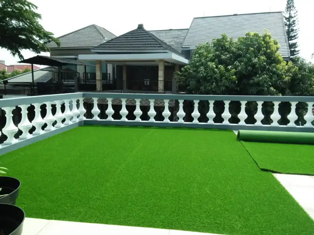 Toko rumput sintetis