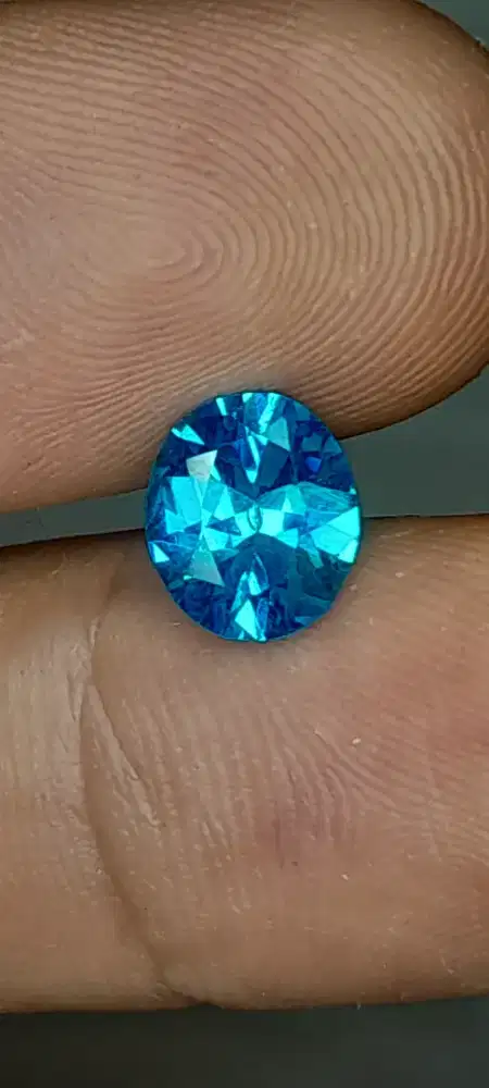 Blue topaz elektrik