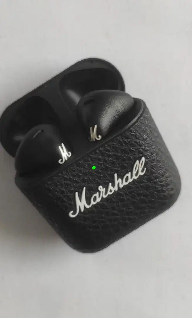 Marshall minor IV earbud