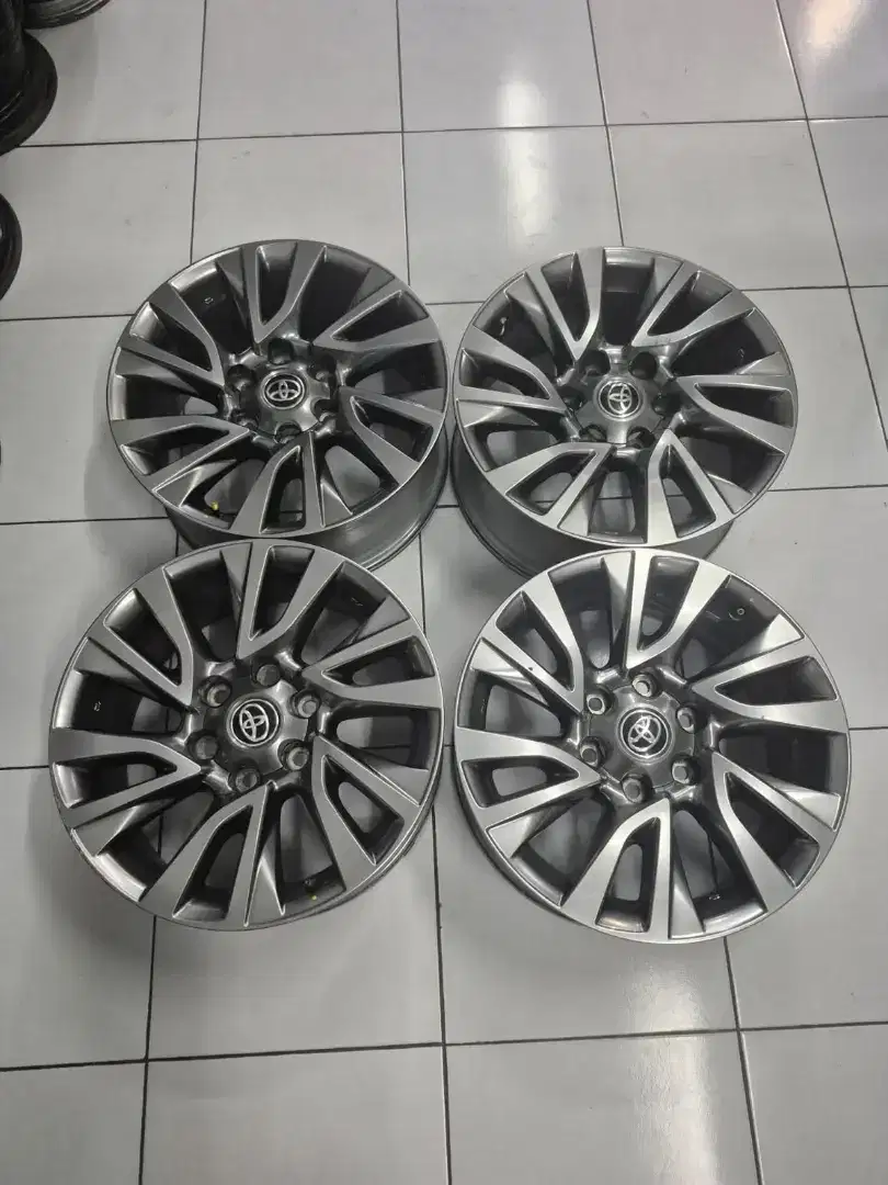 Velg oem Fortuner VRZ R18 pcd 6×139.7 lebar 7,5 et51...4pcs