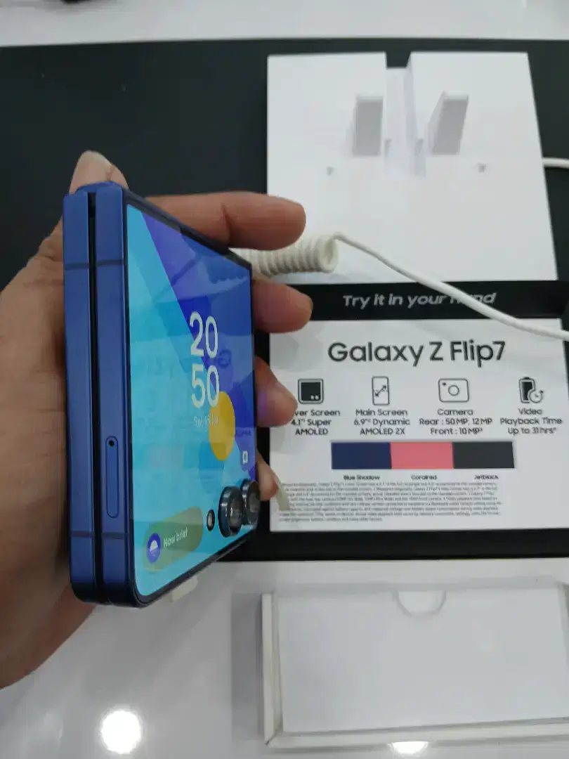 Samsung Z Flip7 ram12/512GB Resmi SEIN