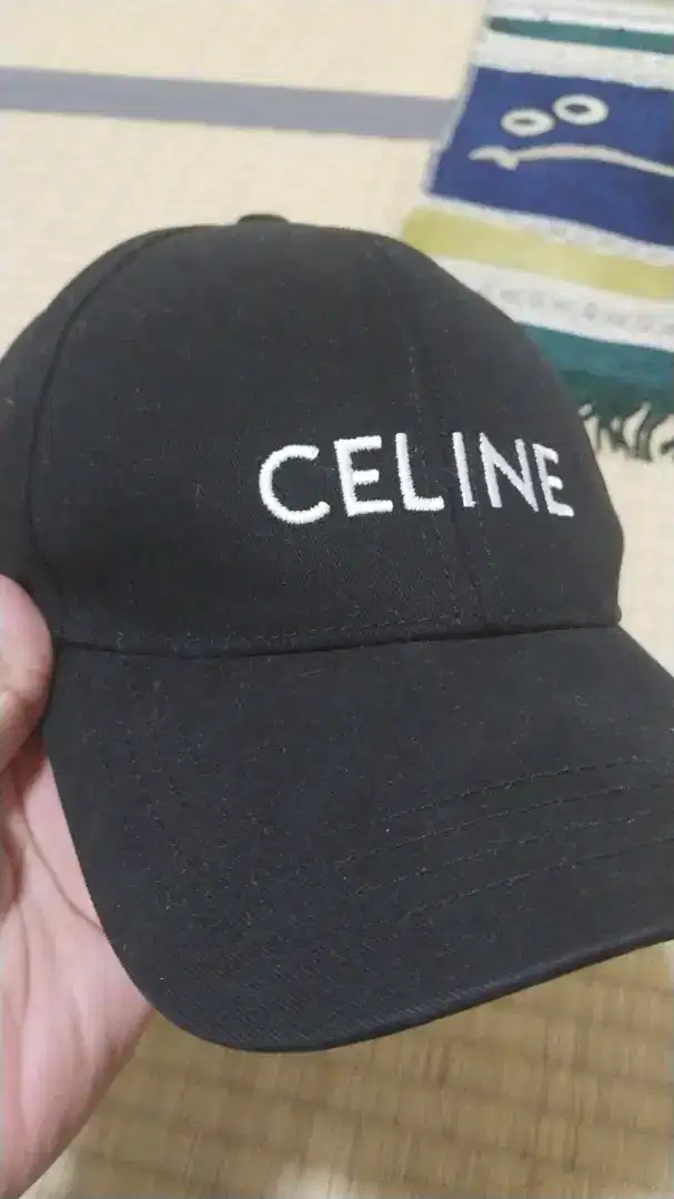 Topi second Brended merk  Celine Paris