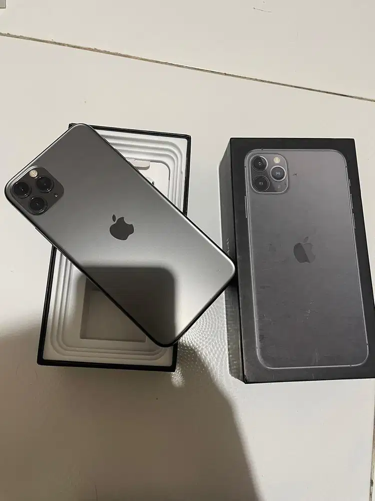 Iphone 11 pro max 256 xl only