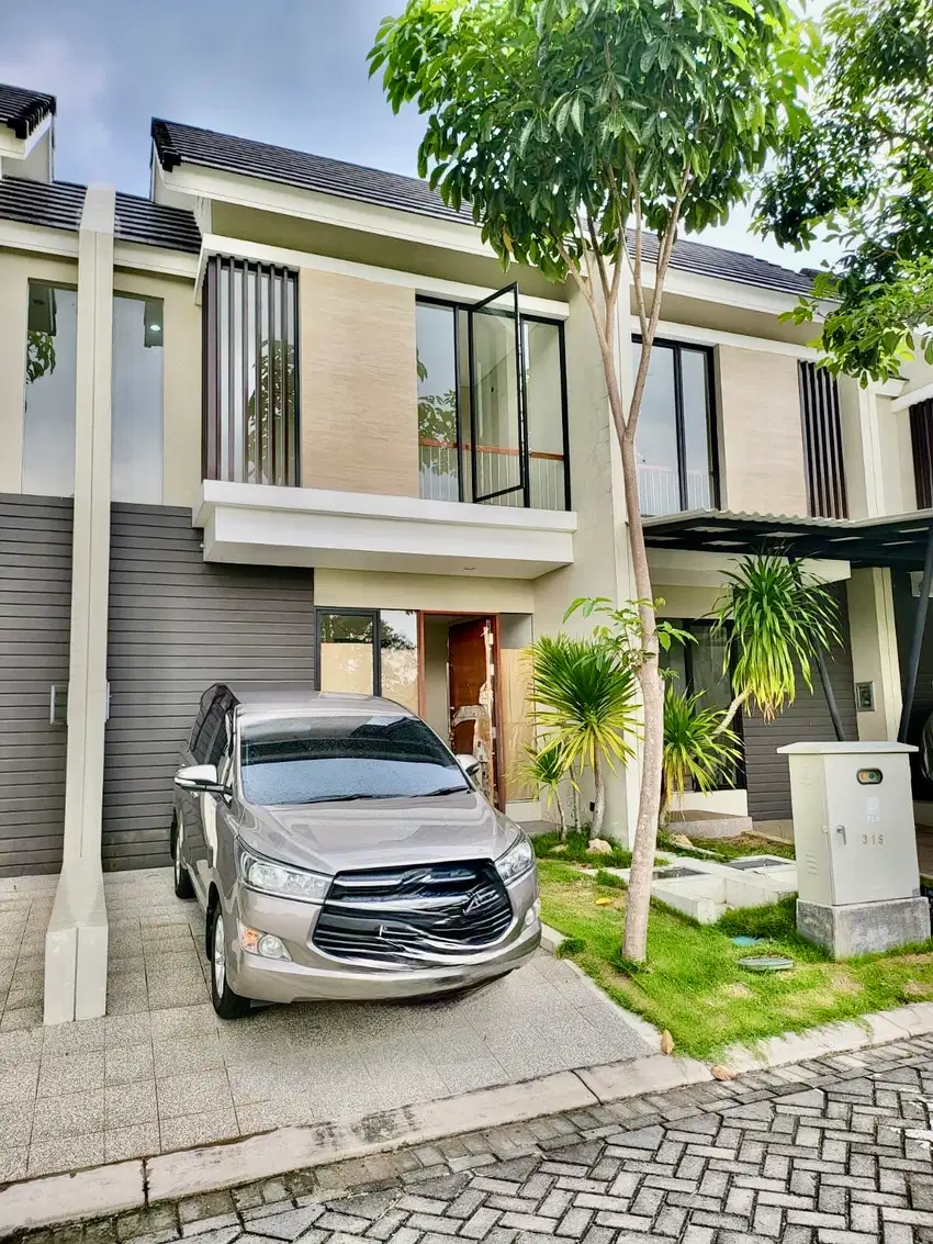 DIJUAL RUMAH NORTHWEST LAKE CITRALAND 2 LANTAI BARU BAGUS MURAH NEGO