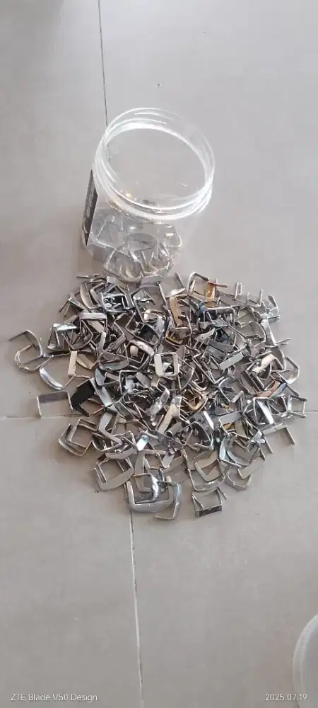buckle jam tangan bekas stok banyak ada 200 unit