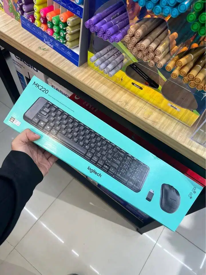 Logitech MK 220 Keyboard dan Mouse