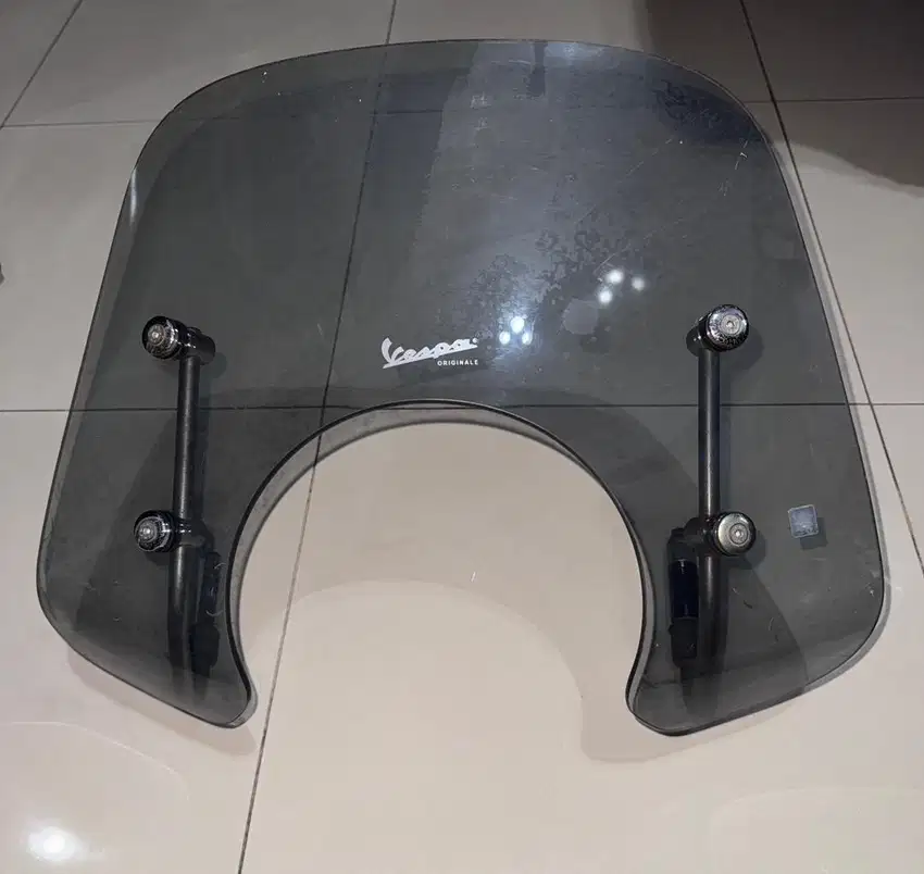 Winshield/flyscreen Vespa Primavera bonus behel