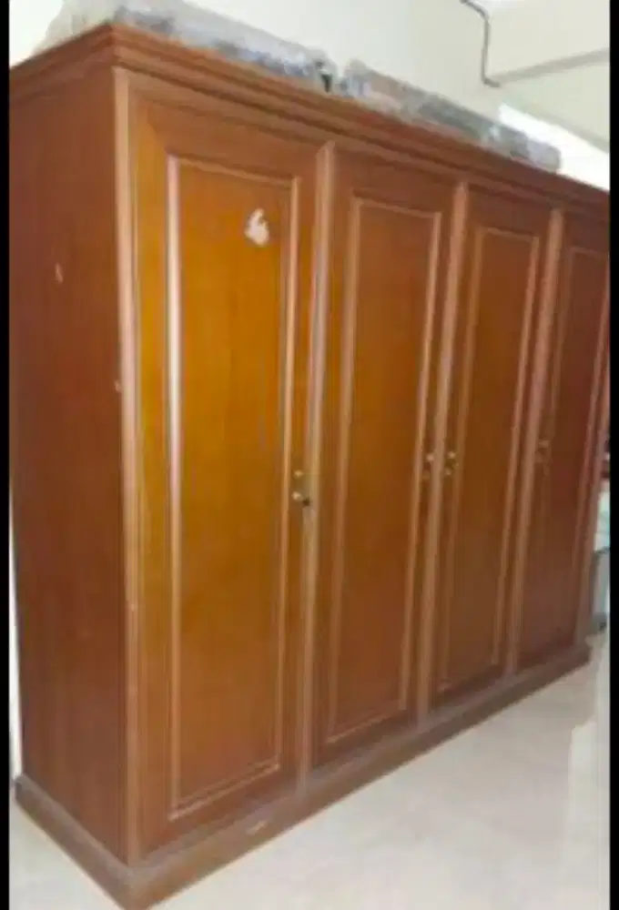 Lemari vintage 3 pintu