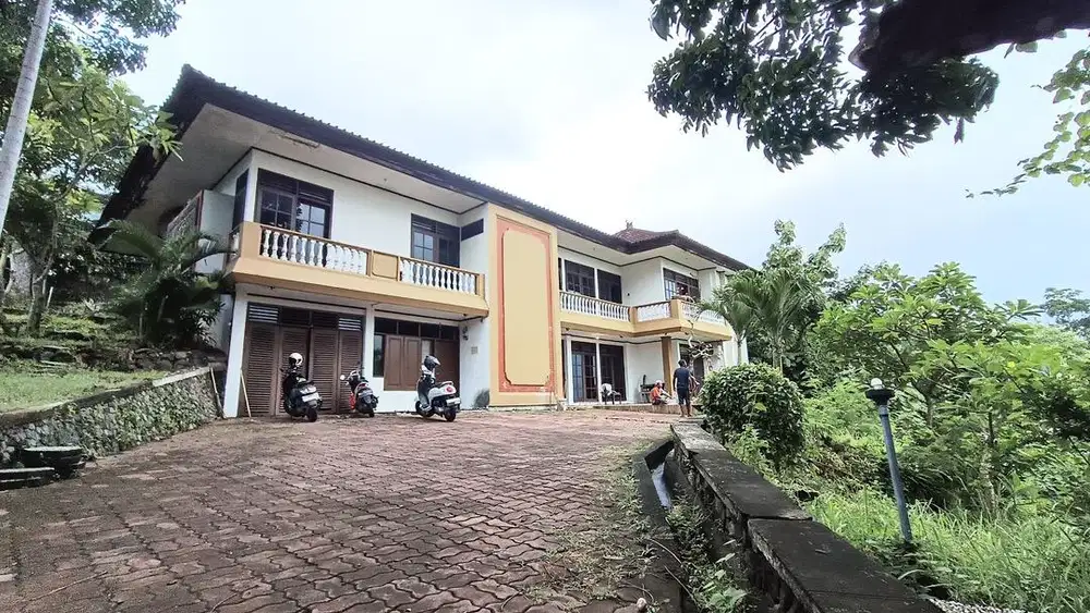 Rumah luas full view laut di nusadua