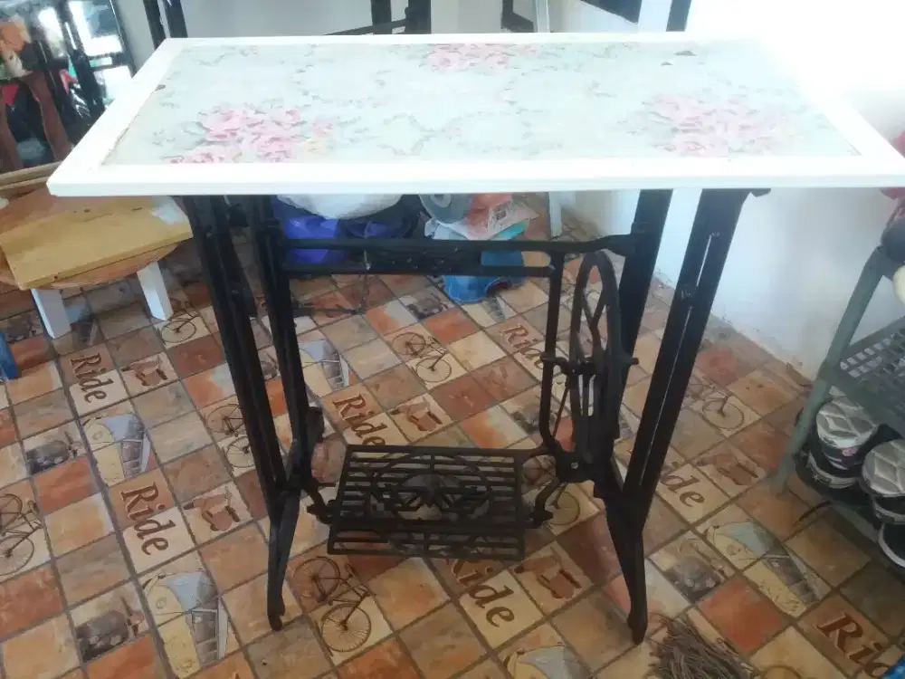 Kaki mesin jahit jadul, untuk meja 300