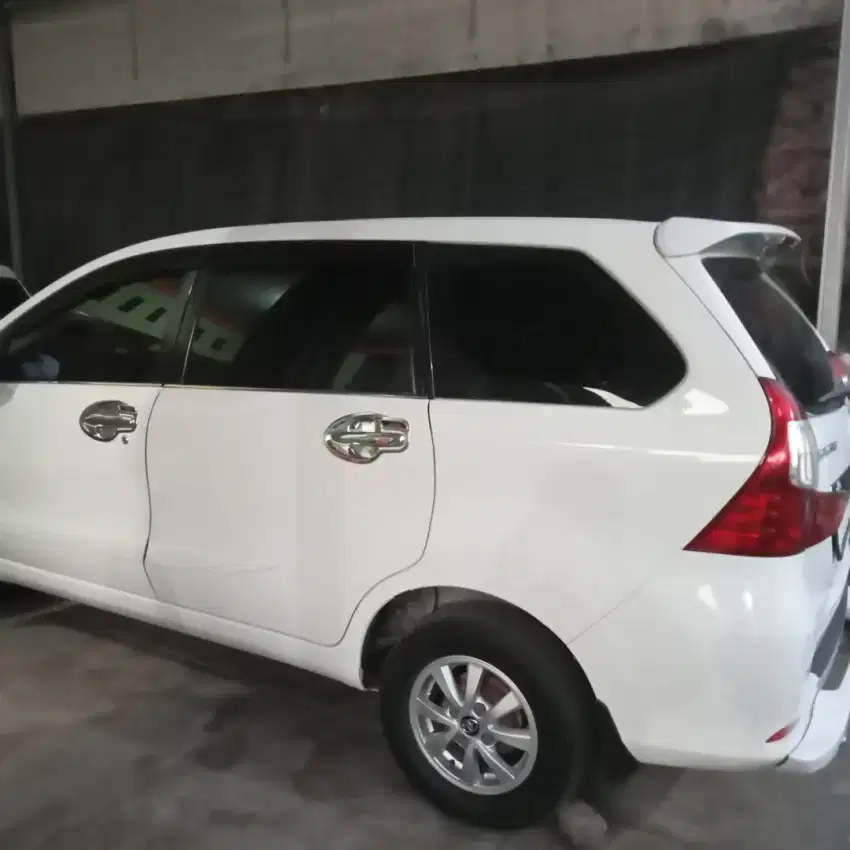 Di jual Avanza putih 2017