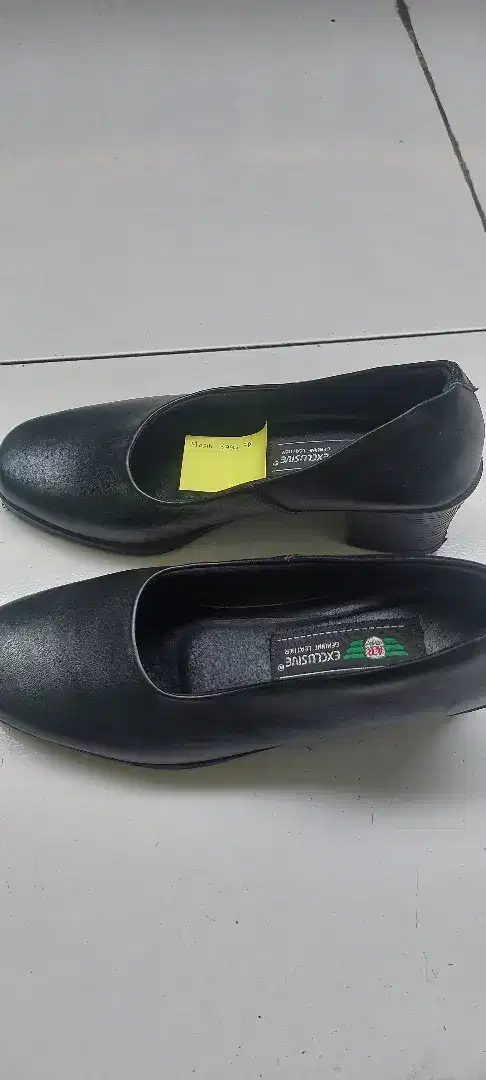 Sepatu Pantofel PDH Wanita Hak 5 cm Preloved