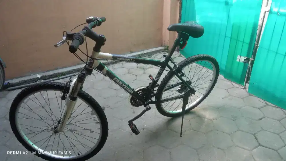 sepeda polygon monarch 2.0