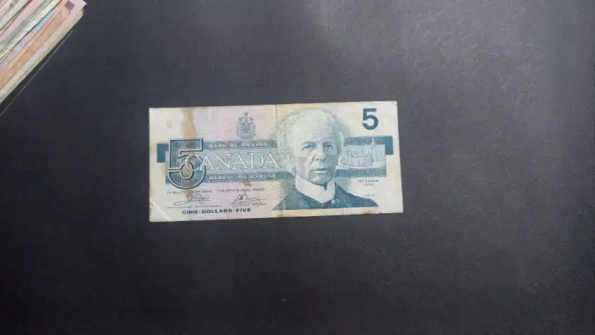 UANG CANADA 5 DOLLARS