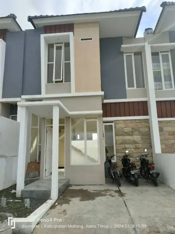 RUMAH MEWAH SUKUN 2 LANTAI KOTA MALANG