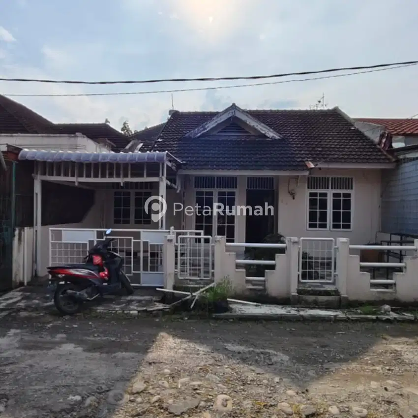 Dijual Villa Komplek Taman Perkasa Indah