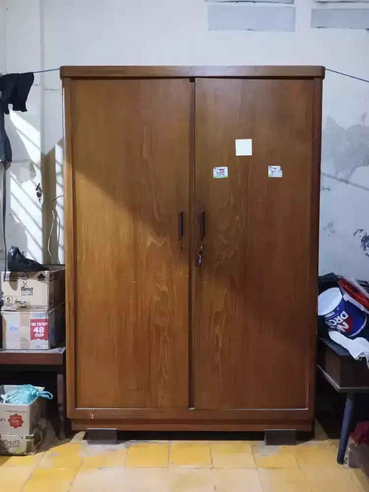 Lemari Pakaian Jati Polos ukuran PxLxT (cm) 125x55x185 Surabaya