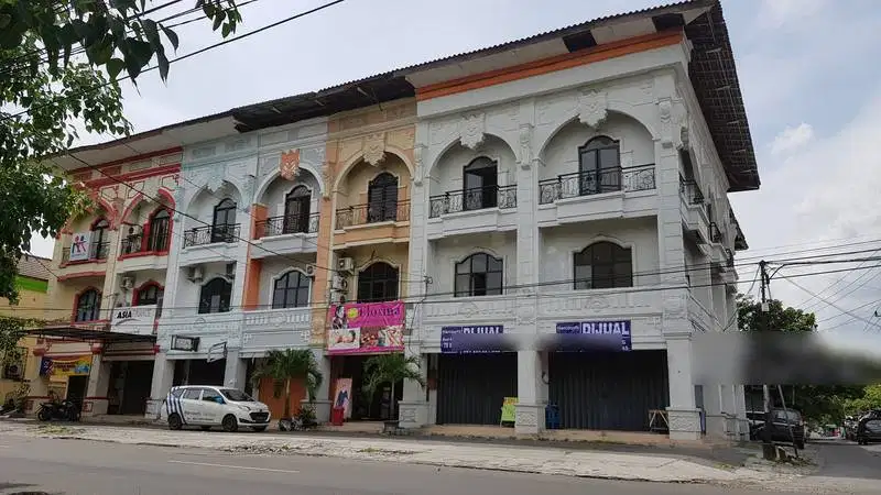 Ruko 3lantai Pusat Kota Solo, Dekat Mall Dan Stasiun. .