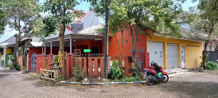 Dijual Murah.Harga BU  Rumah Hook Lokasi Taman puspa Sarirogo Sidoarjo