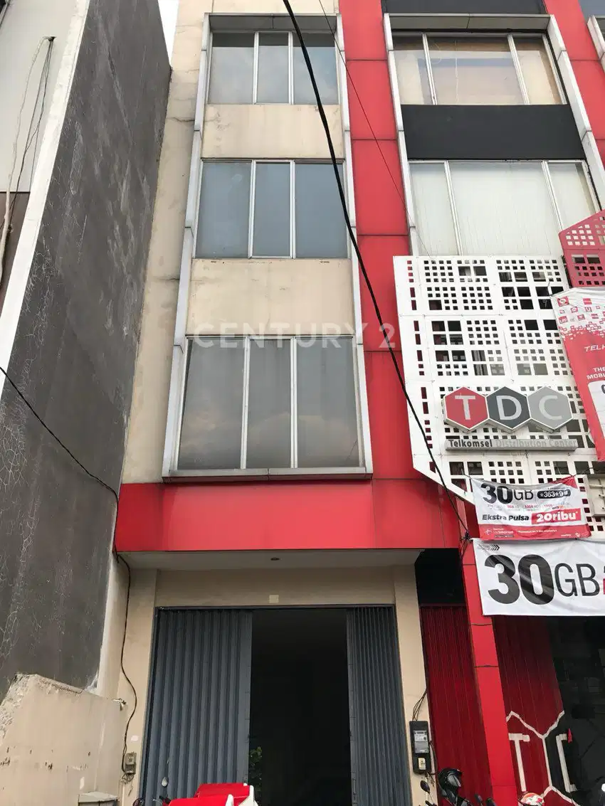 Ruko Pojok Di Pinggir Jalan Raya Rawamangun
