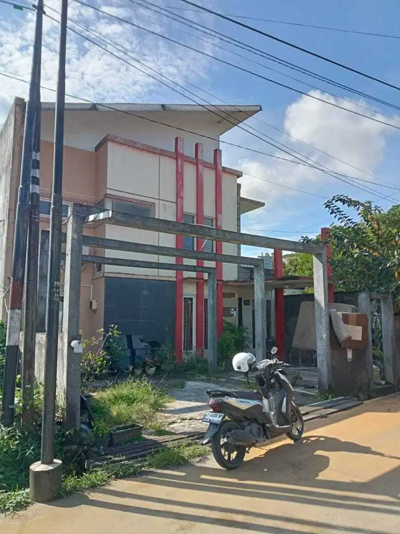 RUMAH RINGRUT 180/210m