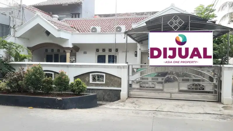 Rumah luas dekat summmarecon
