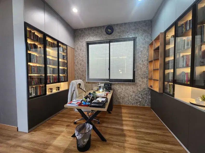 Rumah Baru dan Full Furnished, Mewah, Dharmahusada Indah, Surabaya