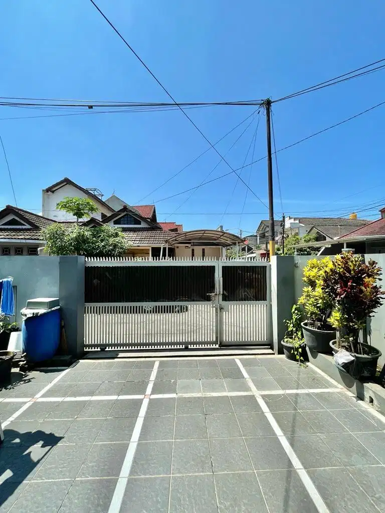 Dijual Rumah Mewah Modern Di Area Taman Cibaduyut Indah Bandung