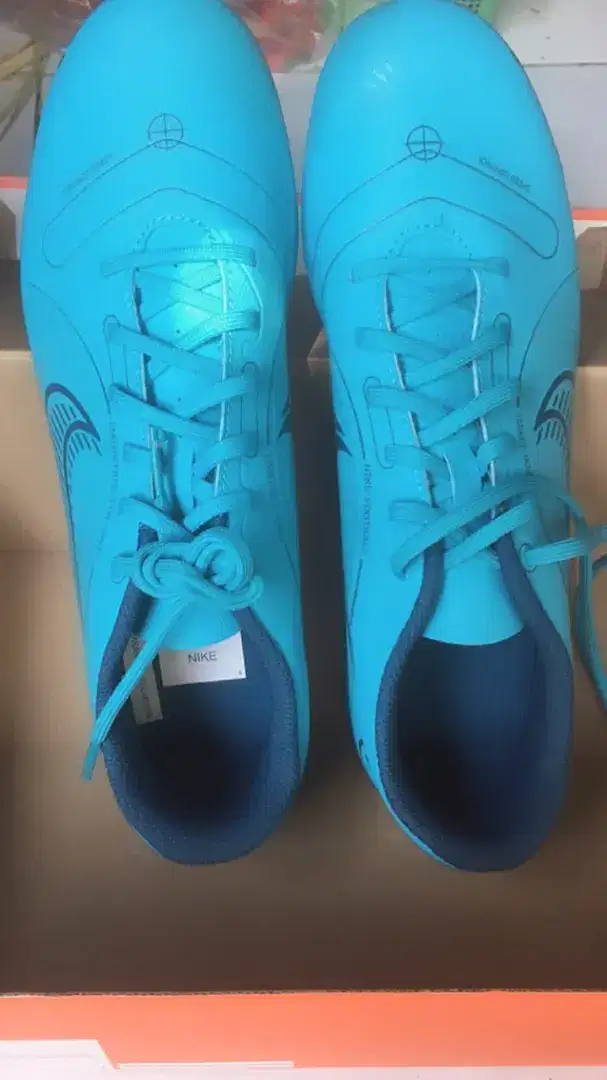 Sepatu Bola anak merk Nike foot ball