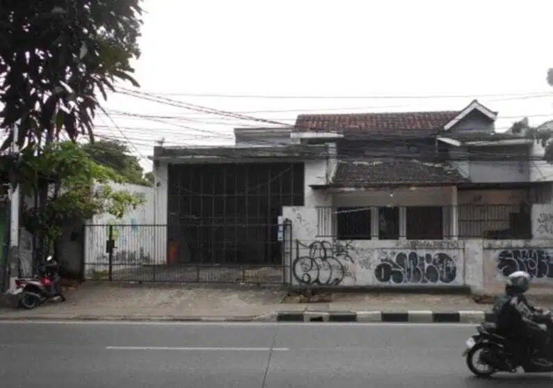 Dijual rumah via lelang 4kamar tidur lenteng agung jakarta selatan