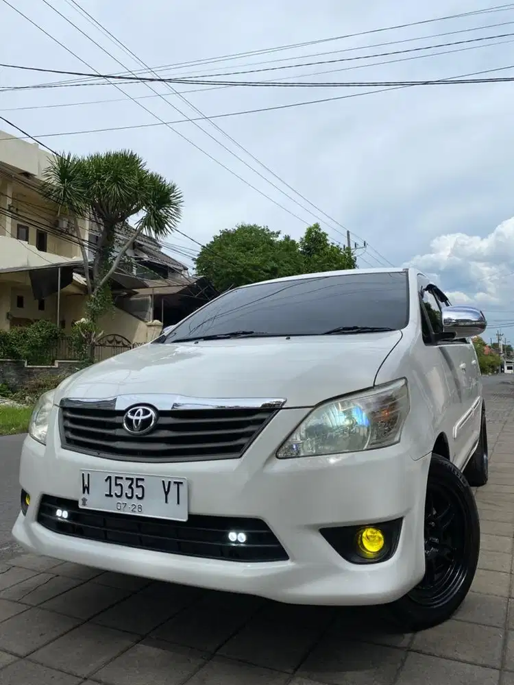 Jual santai Innova E (upgrade G) Bensin AT 2012