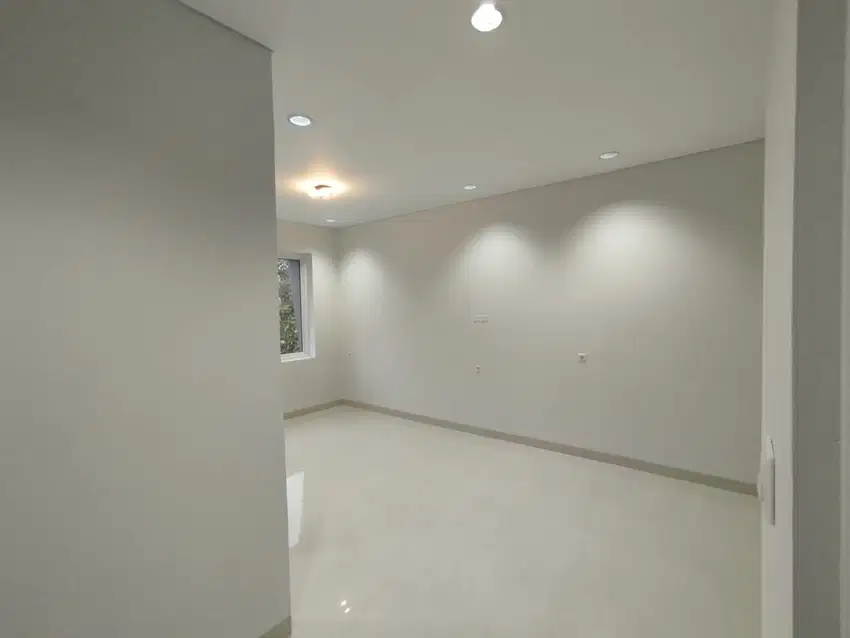 Rumah Meruya Utara Brand New Jalan lebar Cluster Terdepan