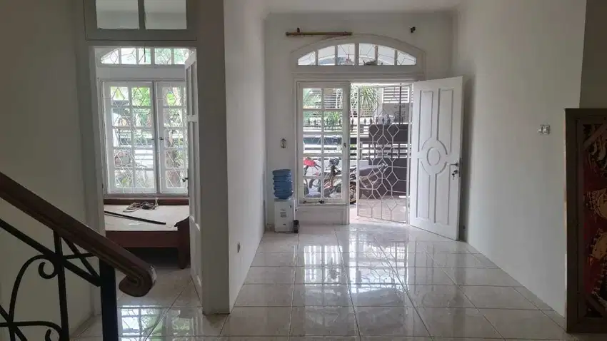 DIJUAL RUMAH BANJAR WIJAYA CLUSTER ITALY TANGERANG