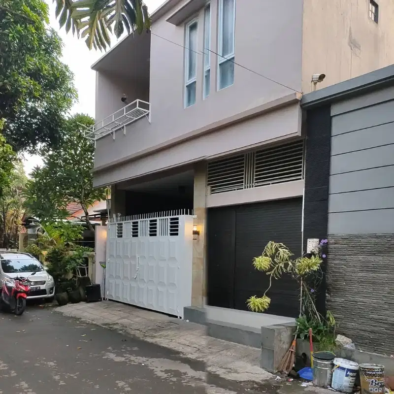 Rumah Cantik strategis cocok untuk usaha Taman Griya  Jimbaran Bali