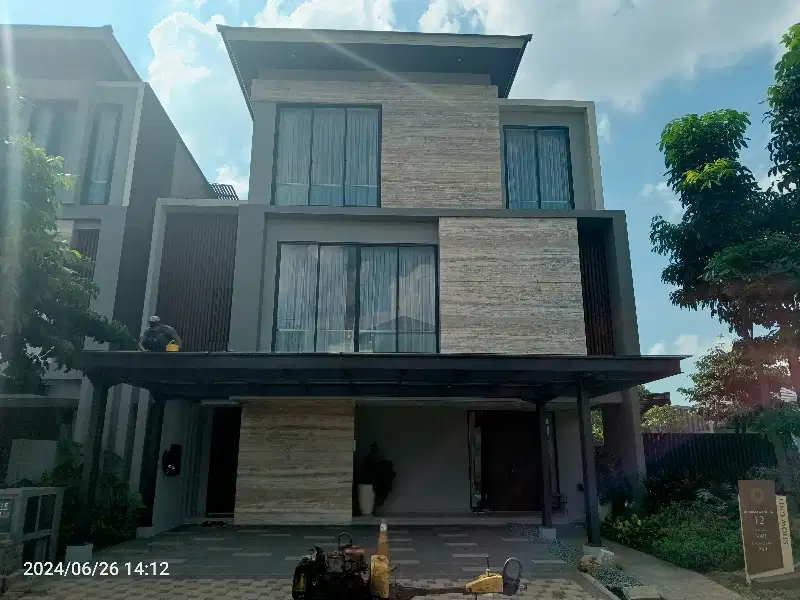 Rumah Baru Paling Mewah di Bintaro