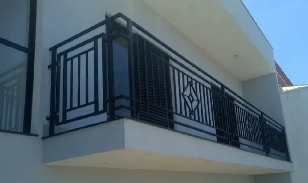 Pagar balkon minimalis