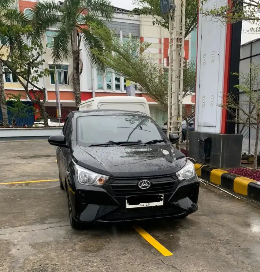 Take over Daihatsu Ayla 1000cc