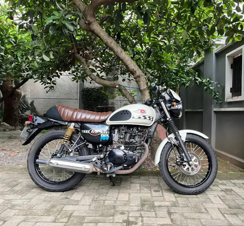 Kawasaki w176 cafe 2022