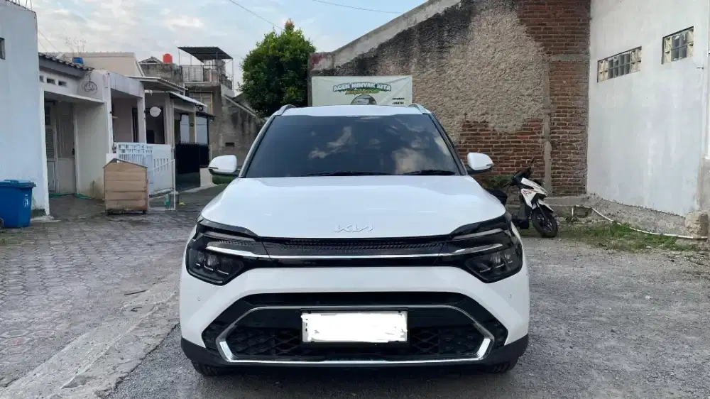 Kia Carens Premier 7 seat 2023 Putih