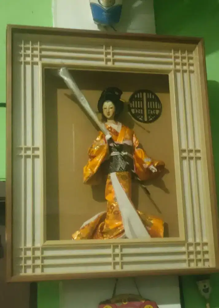Boneka Geisha Jepang Bingkai