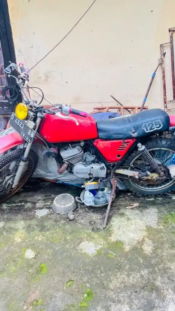 Kawasaki ke125 binter trail